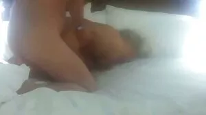 Babe with Perfect Ass Cheats on Hubby κατά τη διάρκεια των διακοπών