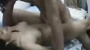 Πτυχιούχες σκύλες που διασκεδάζουν με τα μουνιά τους