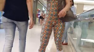 NF Busty: Bigtit Sofia Ryan αφήνει τον φίλο της να λαδώσει τα βυζιά της και τον κώλο της σε πορνό HD