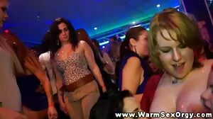 Η θετή μαμά Καρολίνα Κορτέζ κατακτά τον Ντικ στο POV