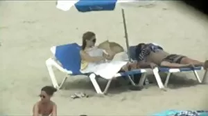 Η θετή κόρη Lacy & BFF κοιτάζουν τον μπαμπά Τσαρλς!