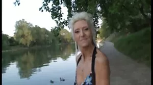 BLACKEDRAW Ο τεράστιος Dong εκτοξεύει την Blondie στους Smithereens