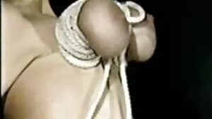 Η ογκώδης πορνόσταρ Lena Paul μόλις DRIPPIN