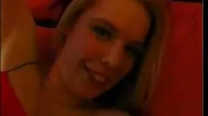 Ο Stud σερβίρει το υπέροχο MILF του