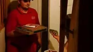Η Νύμφω Βατή κλέβει τον φίλο της κόρης της